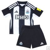 Newcastle United Domicile 2024/25 Junior Kit