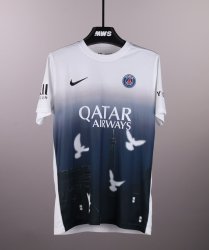 PSG x 3.Paradis Pre-Match Jersey 2025/26